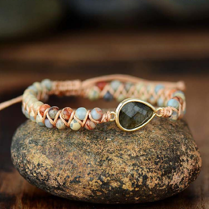 Modello di bracciale in macramè - immagine 2