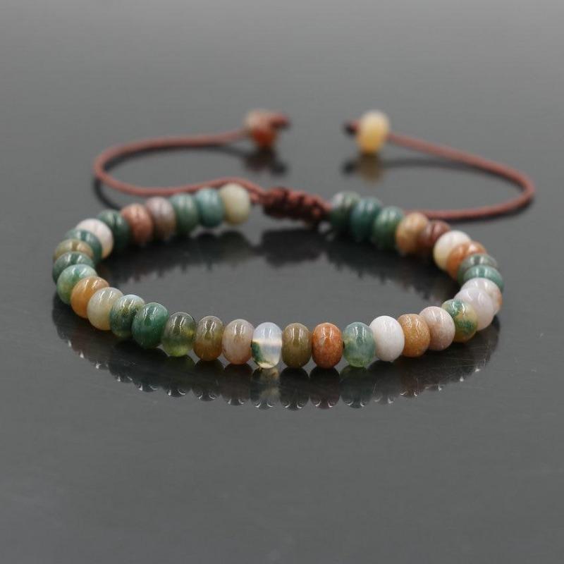 Le bracelet shamballa style macramé en coton et perles