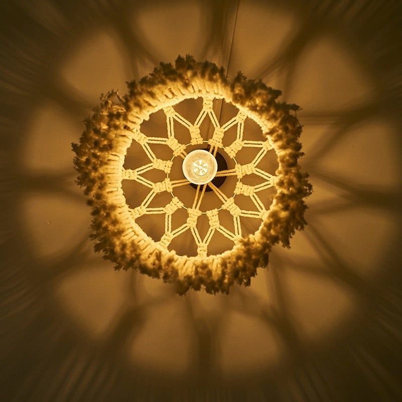 Lampadario in macramè - immagine 3