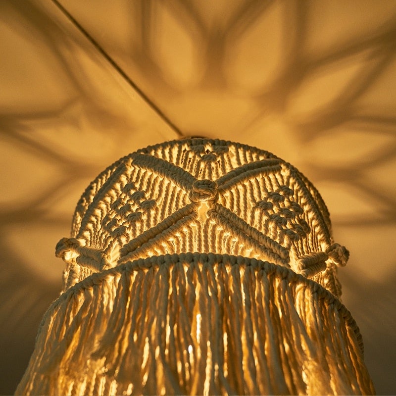 Lampadario in macramè - immagine 4