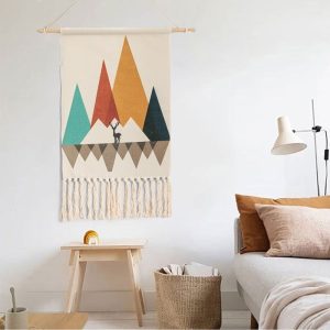 Une tapisserie murale en macramé aux cloueurs vives et tendances